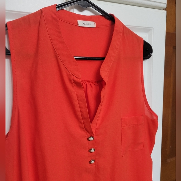 Everly Chiffon Sleeveless Top with Vintage Vibes size Large - Picture 8 of 8